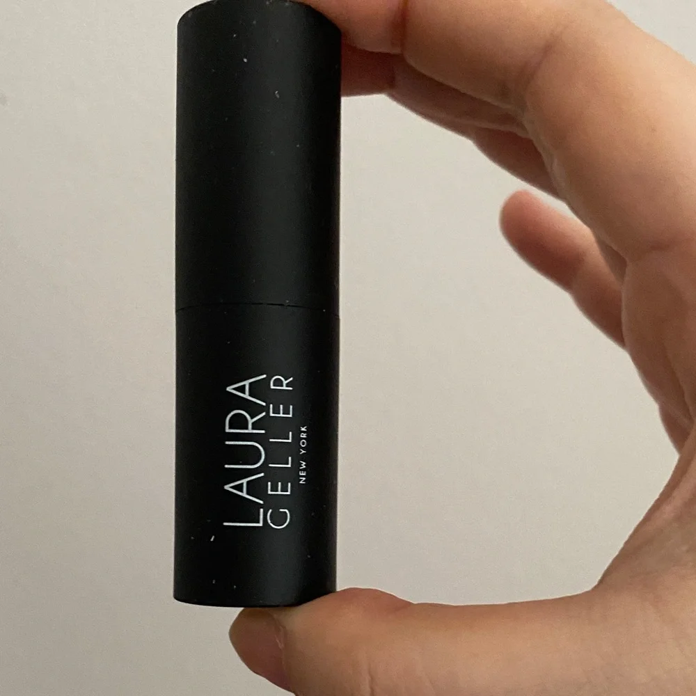 Laura Geller Iconic Baked Sculpting Lipstick - Vibrant Rose